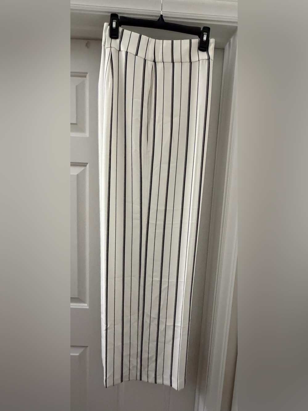 Nine West White with Black Vertical Pinstriped Dress Pants (NWOT)